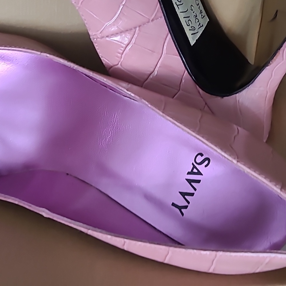 PinkSAVVY SPANISH  LEATHER Heels.